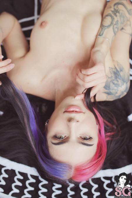 Обворожительная Baby Ghoul: домашняя эротика