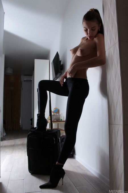 Нежная элегантность: девушка Санта А