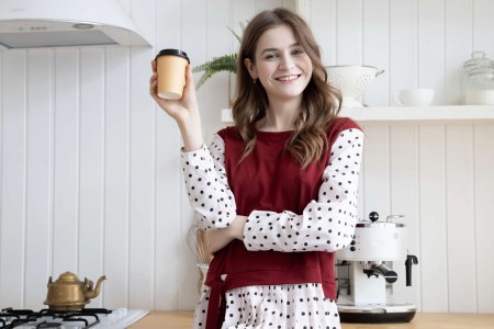 Радостная Оливия: эротическая фотосессия