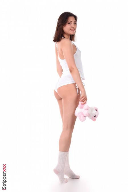 Эротический фотосет с улыбающейся Элли Луной