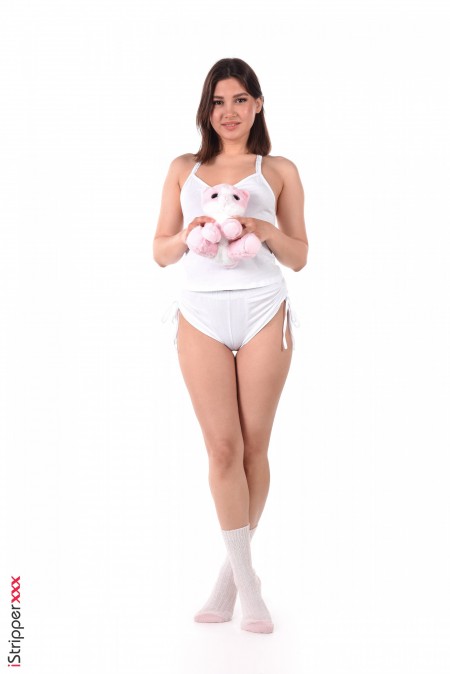 Эротический фотосет с улыбающейся Элли Луной