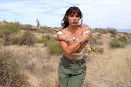 Летний день с улыбающейся Эленой