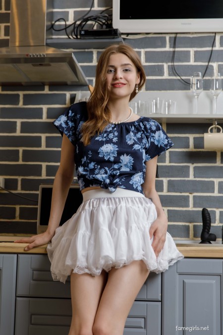 Веселая Минни Love: домашняя эротика