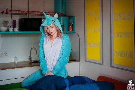 Любовь Речицкая: чувственная эротика и модная радость