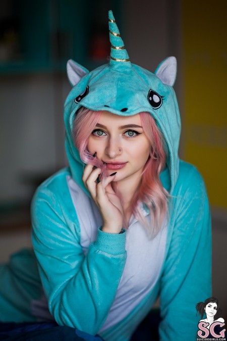 Любовь Речицкая: чувственная эротика и модная радость