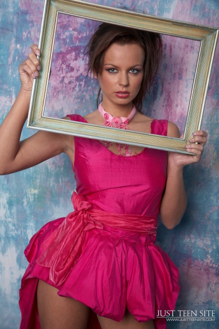 Элегантное фото: Саманта Стар в студии