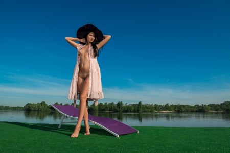 Летняя чувственность: Мэйси Б на природе