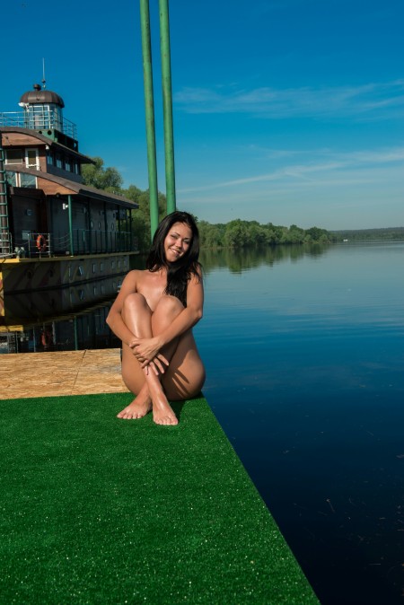 Летняя чувственность: Мэйси Б на природе