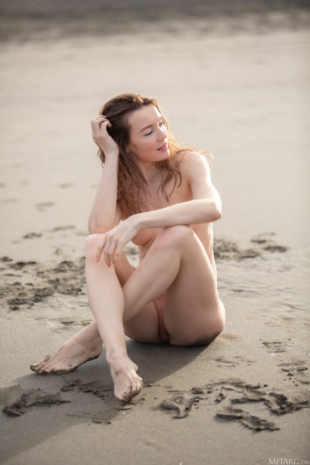 Эротическая фотосессия с спортивной Джанет Тэнс