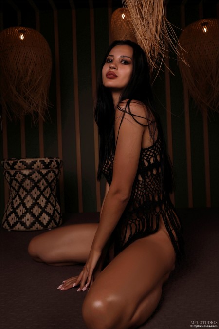 Соблазнительная фотосессия с Арией А