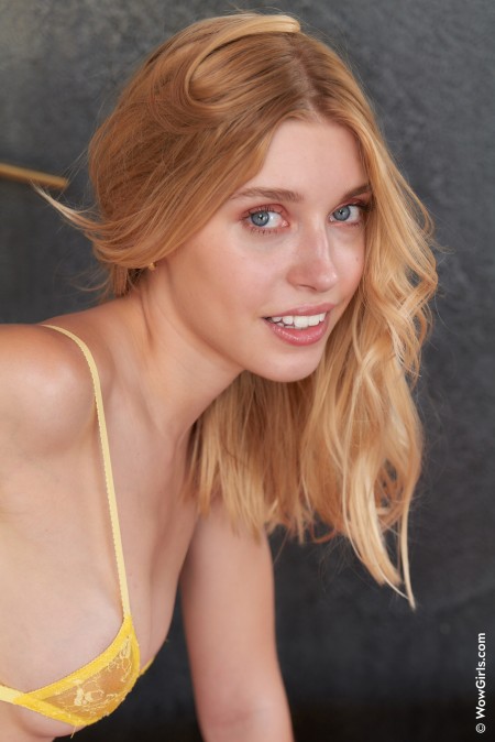 Летнее чувственное фото Фреи Майер