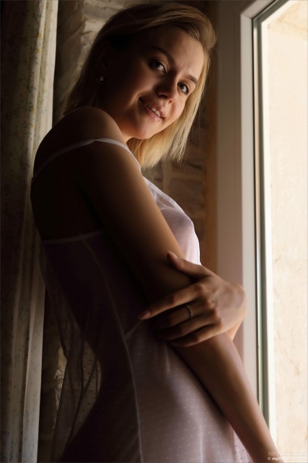 Снимки с чувственной блондинкой Ланой Лэйн