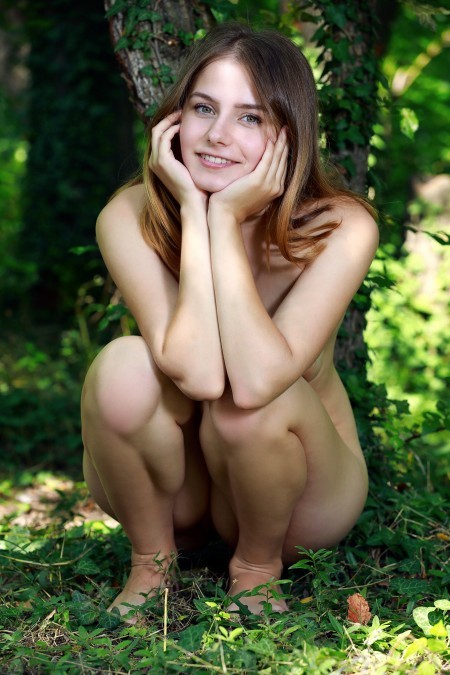 Дакота Пинк: Летняя эротика в природе