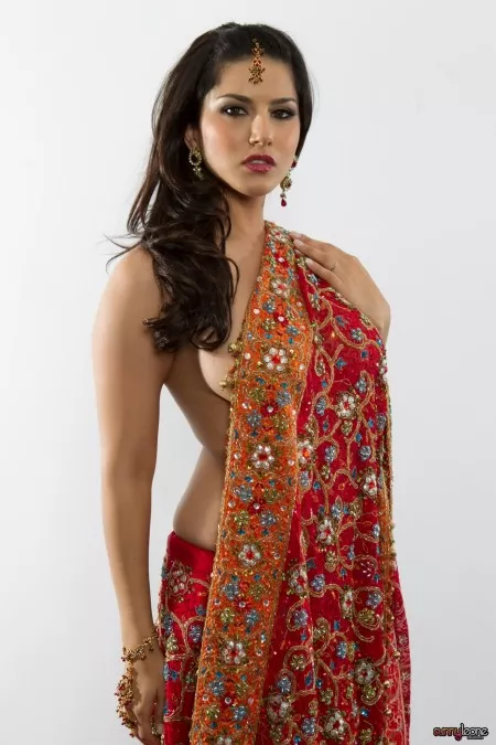 Изящная модель в студии