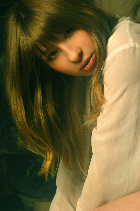 Соблазнительная красота в домашней ванной