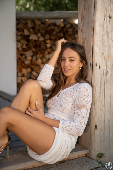 Эротическая фотосессия в лесу