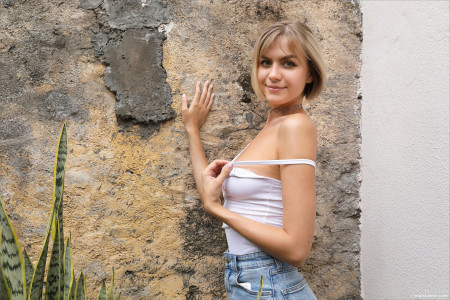 Летняя сенсуальность: модель Лана Лейн