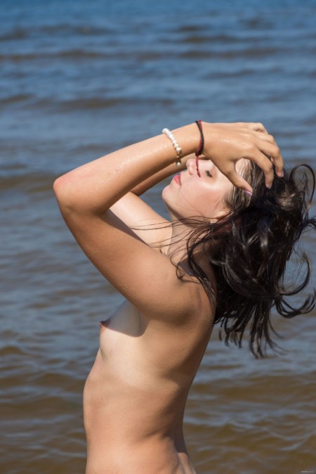 Счастливое летнее фото в природе