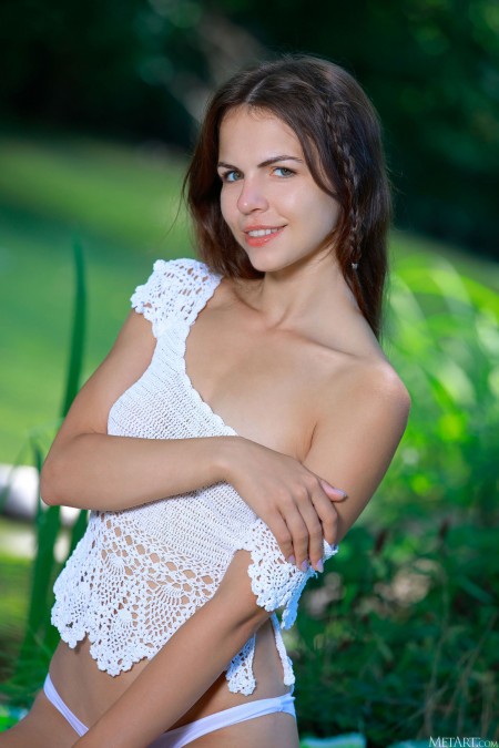 Эротическая фотосессия счастливой Сиреной