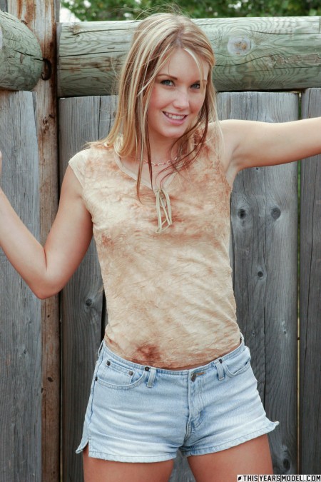 Летняя радость: девушка Jewel A