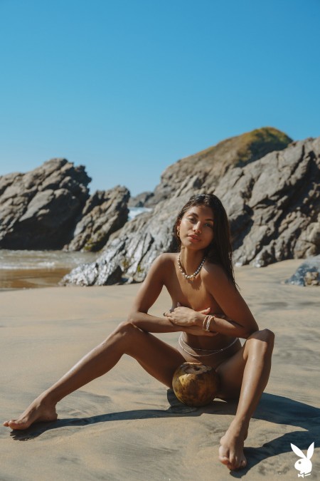 Летнее чувство удовольствия с Каролиной Рейес