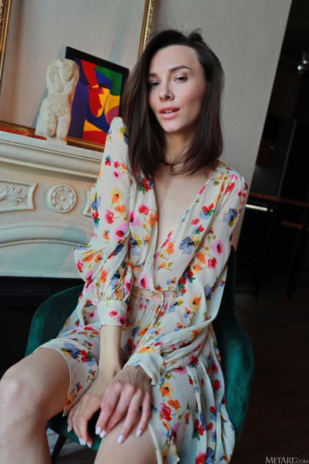 Адель Морель: изящная эротика в домашней обстановке