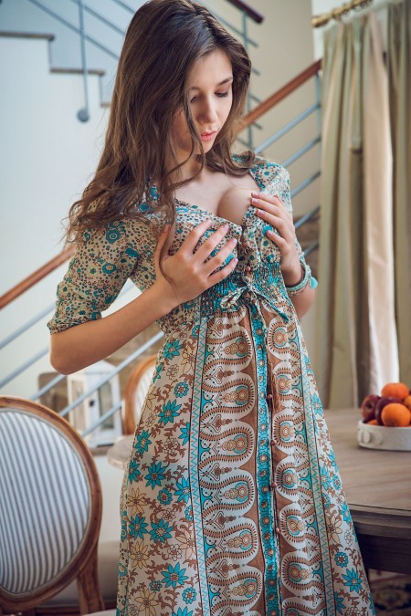 Mila Azul: Домашняя чувственность и модельная элегантность