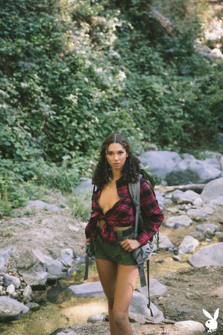 Природная сенсуальность: Майя Серена голая