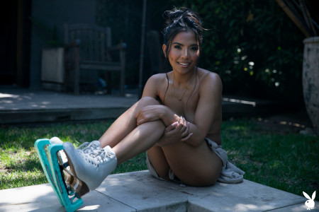 Летний эротический фотосет с Jada Kai