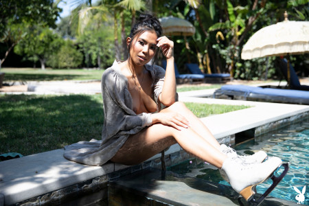 Летний эротический фотосет с Jada Kai