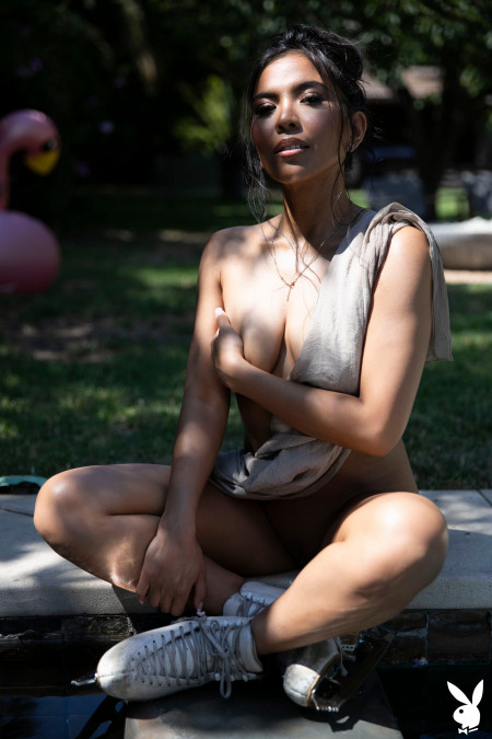 Летний эротический фотосет с Jada Kai