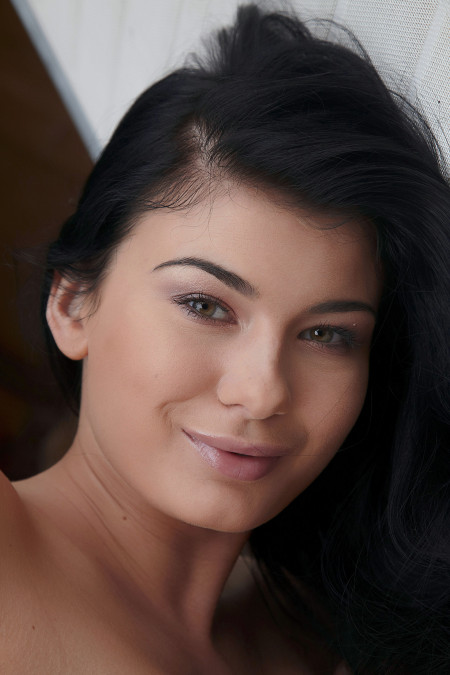 Солнечная сенсуальность Люси Ли