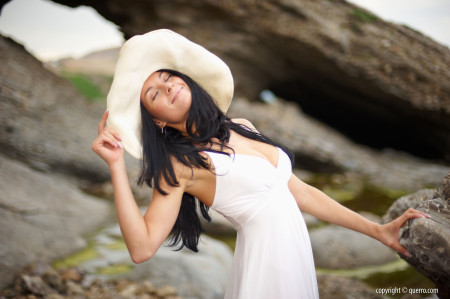 Летний отдых: Эротический фотосет Agata Q