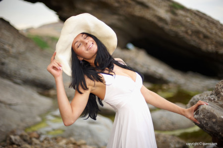 Летний отдых: Эротический фотосет Agata Q