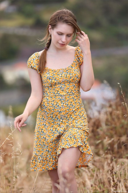 Летнее чувственное фотосет в природе