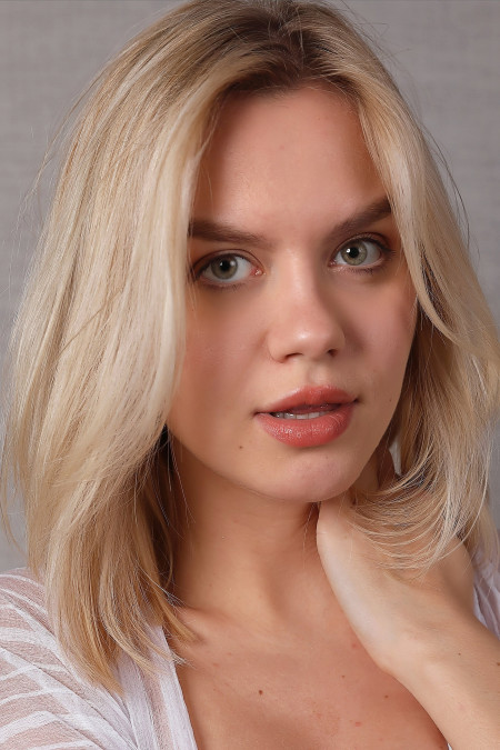 Соблазнительная блондинка Лана Лейн