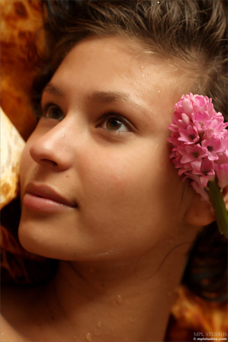 Летнее счастье: эротика с Лидией