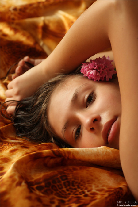 Летнее счастье: эротика с Лидией