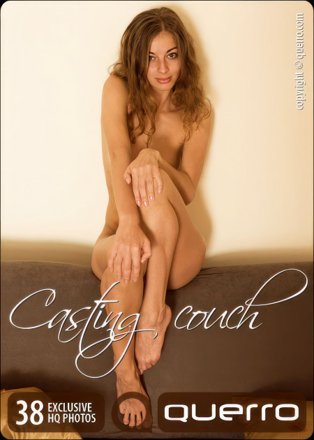 Саша К.: игривая красавица в домашней обстановке