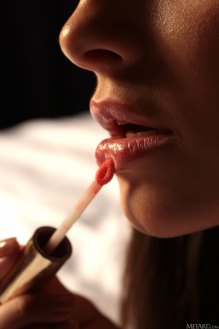 Искусство соблазнения: Olivia Linz голая