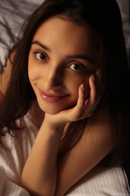 Искусство соблазнения: Olivia Linz голая