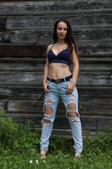 Природная красота: Николь В в летней фотосессии