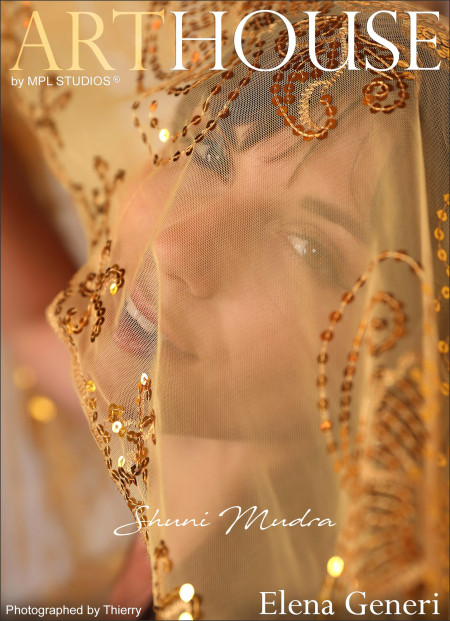 Экзотическая чувственность: эротический фотосет с Еленой Генери