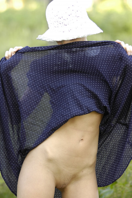 Летний день в природе: эротический фотосет